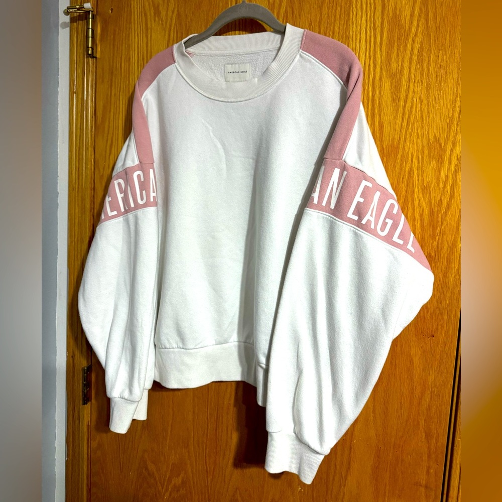 New no tag American Eagle size xl sweatshirt